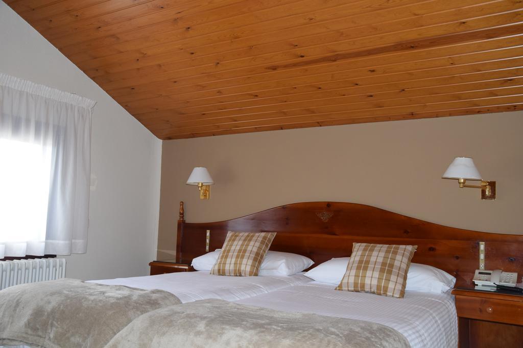 Hotel Roca Alp Extérieur photo