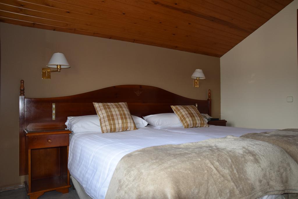 Hotel Roca Alp Extérieur photo