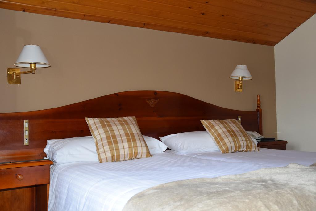Hotel Roca Alp Extérieur photo