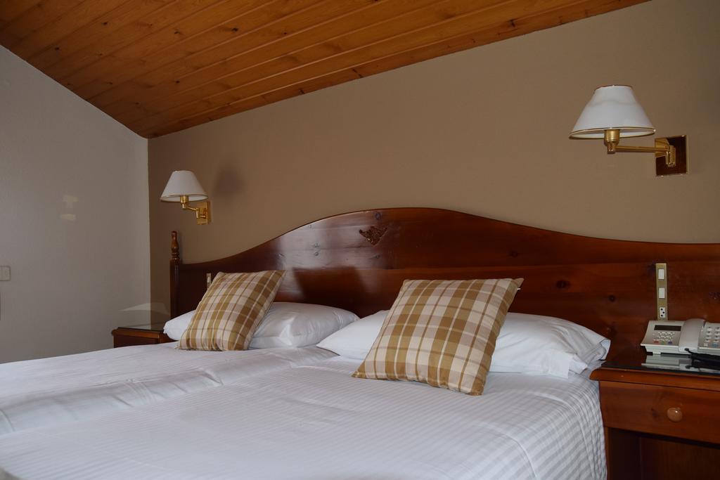 Hotel Roca Alp Extérieur photo