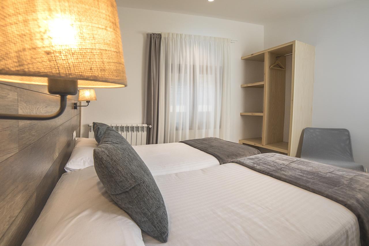 Hotel Roca Alp Extérieur photo